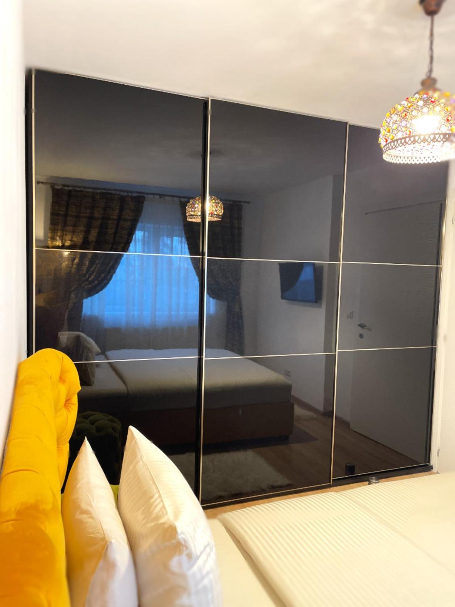 Jsn House - Private Parking & Premium Services Bukarest Exteriör bild